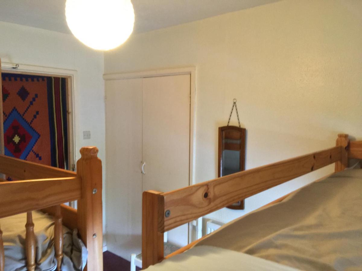 Pantyrathro International Hostel Кармартен Екстер'єр фото
