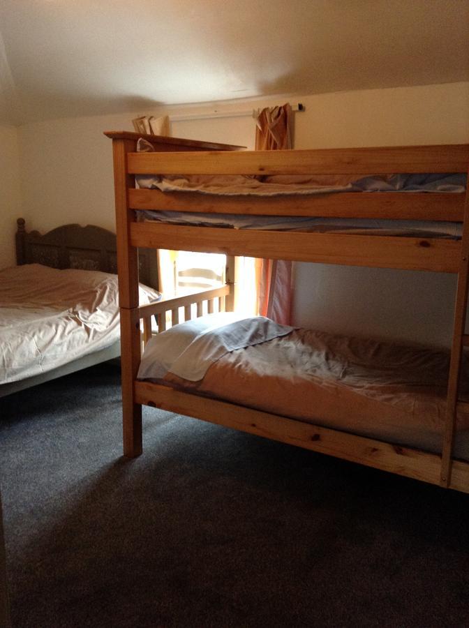 Pantyrathro International Hostel Кармартен Екстер'єр фото