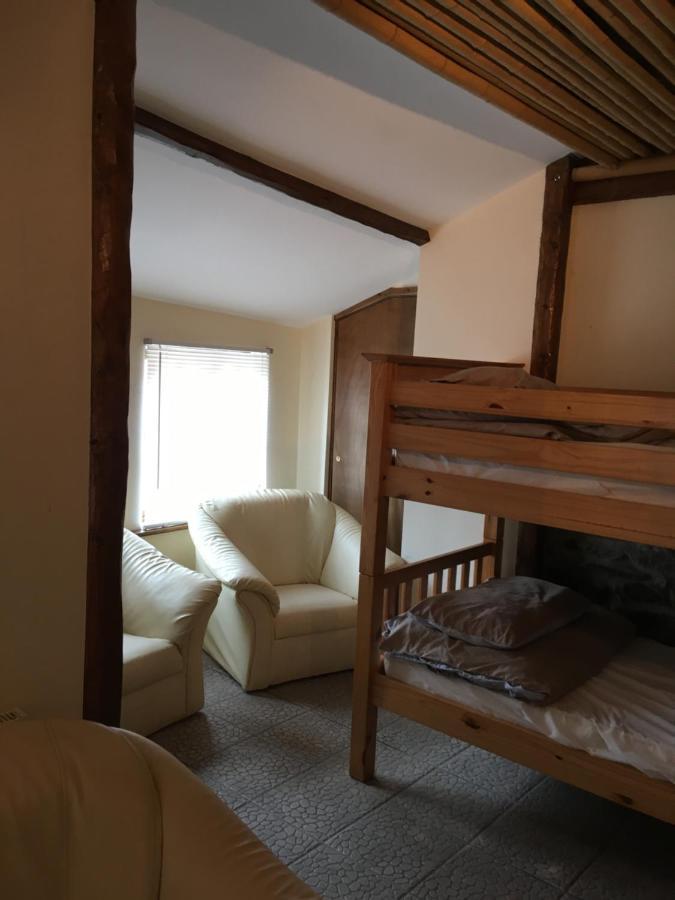 Pantyrathro International Hostel Кармартен Екстер'єр фото